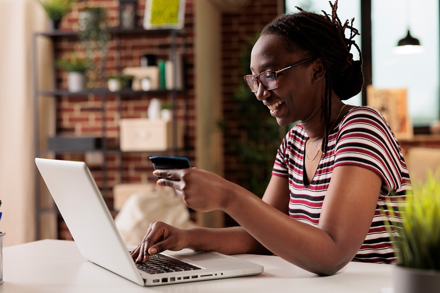 A-person-placing-an-order-with-customer-portal-software | Atwix a Person Placing an Order with Customer Portal Software